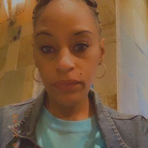 Meet your Posher, Lala